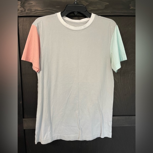 Men’s shirts. (5 size small) - Picture 7 of 15